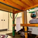 Elite Family With Playground & Play Ship * Klorakas