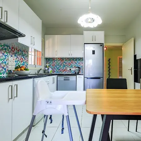 Elite Family With Playground & Play Ship Klorakas