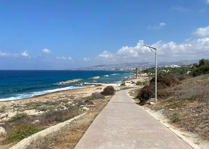 Elite Family With Playground & Play Ship * Klorakas